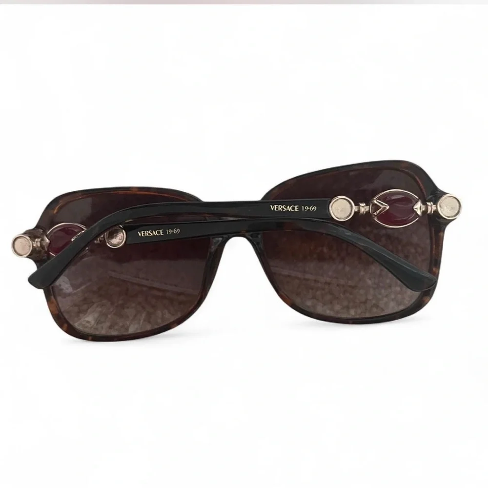 Versace Tortoise Shell Sunglasses - Picture 5 of 5